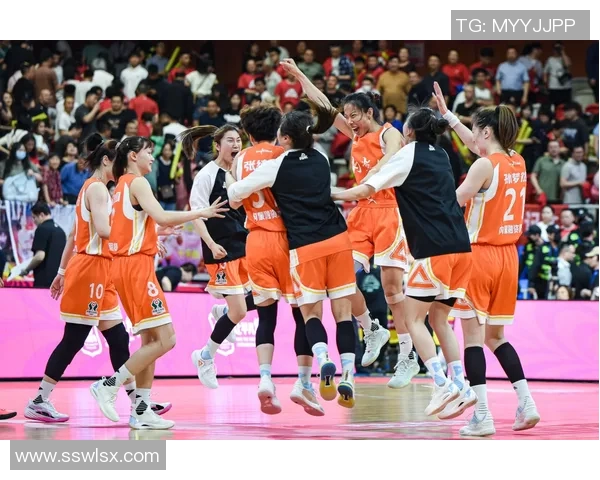 CBA辽宁队对阵新疆队精彩对决腾讯体育全程直播不容错过